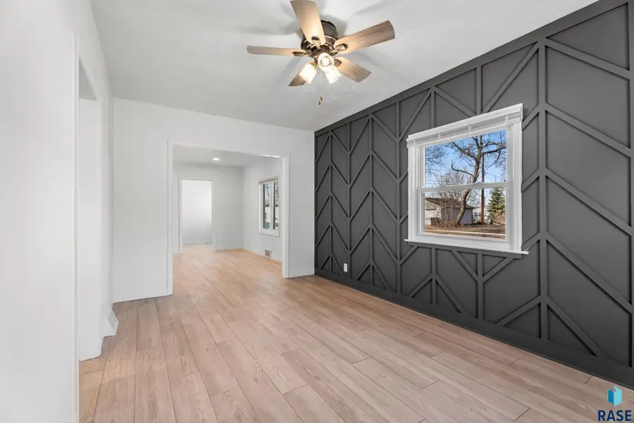 2405 W Bailey St, Sioux Falls, SD 57104 - #2