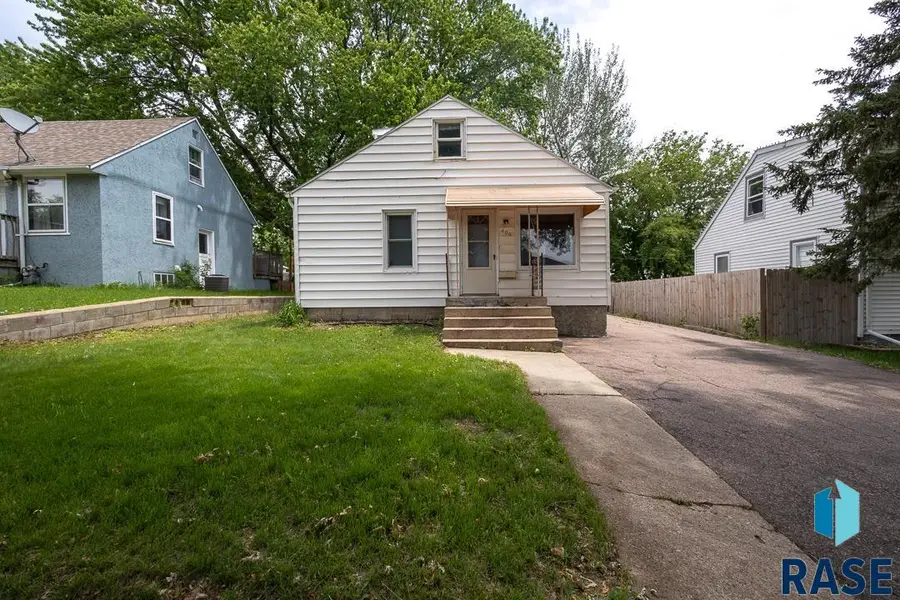 406 S Highland Ave, Sioux Falls, SD 57103 - #3