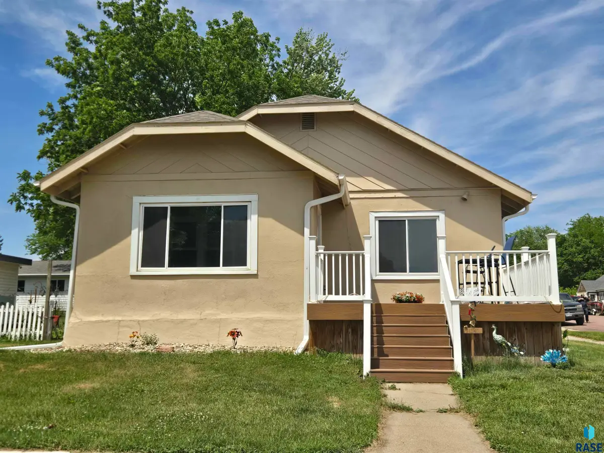 900 W Center St, Madison, SD 57042 - #1