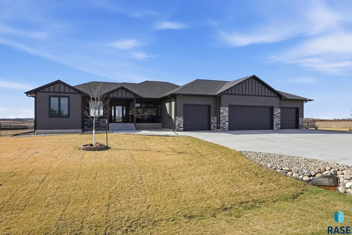 47967 Meadowlark St, Harrisburg, SD 57032 - #1