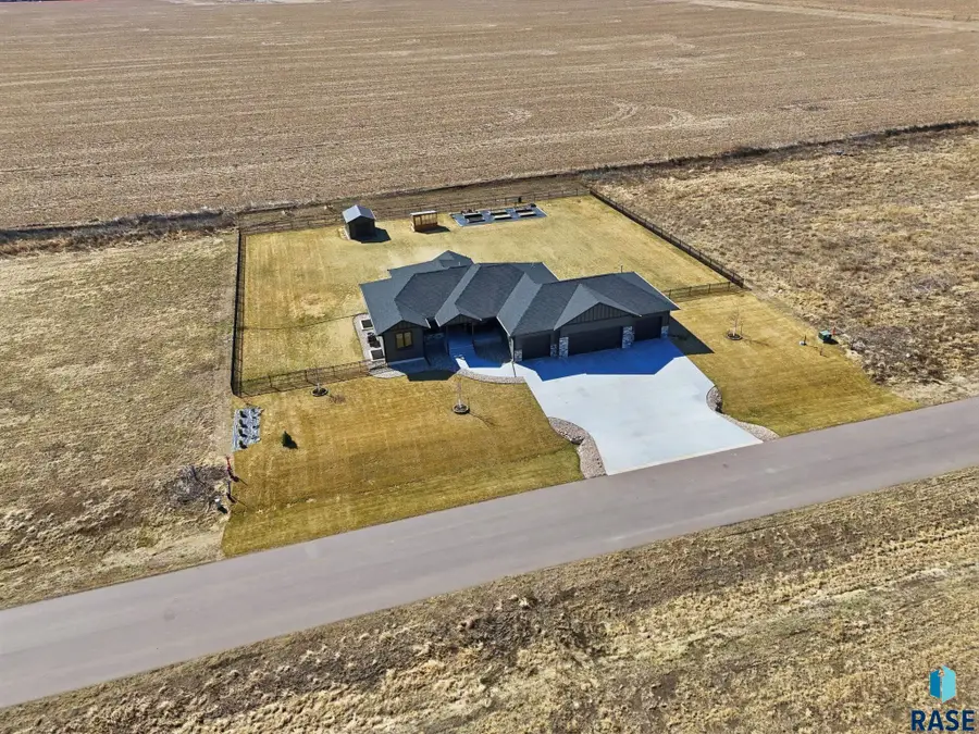 47967 Meadowlark St, Harrisburg, SD 57032 - #3