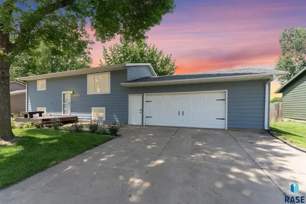 4805 S Holbrook Ave, Sioux Falls, SD 57106