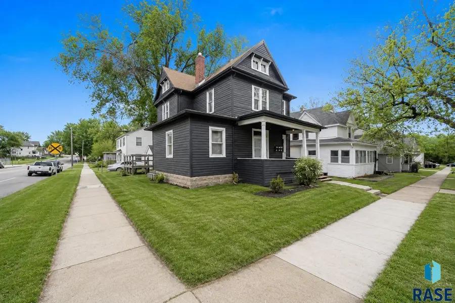 801 W 13th St, Sioux Falls, SD 57104 - #2