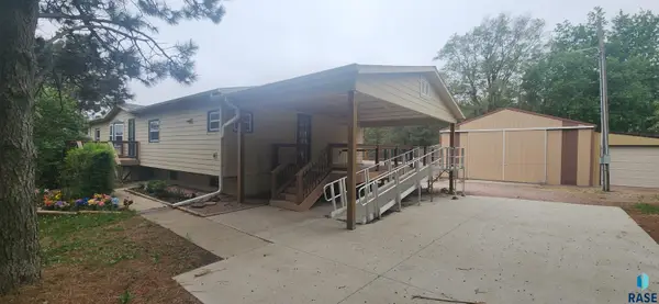 24253 467a Ave, Dell Rapids, SD 57022