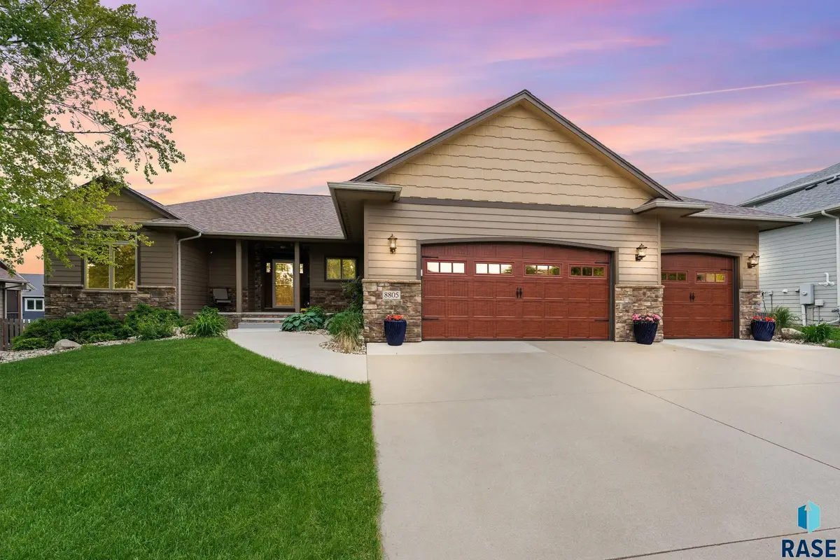 8805 E Palametto St, Sioux Falls, SD 57110 - #1
