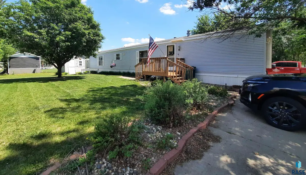 912 N Doland Pl, Sioux Falls, SD 57107 - #1