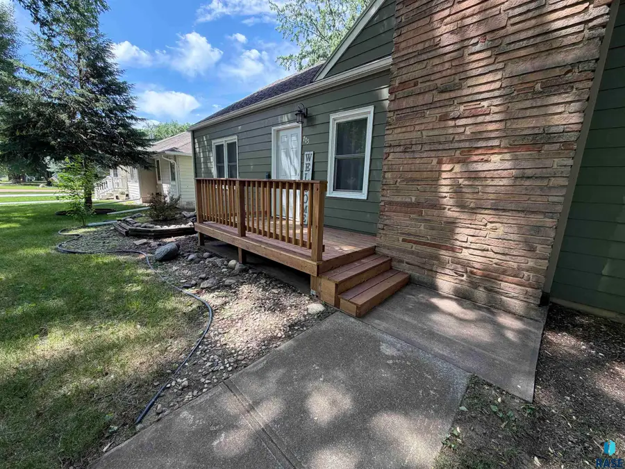 705 Park Blvd, Hurley, SD 57036 - #3