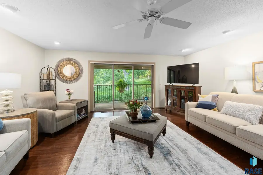 1536 S Southeastern Ave #303, Sioux Falls, SD 57103 - #3