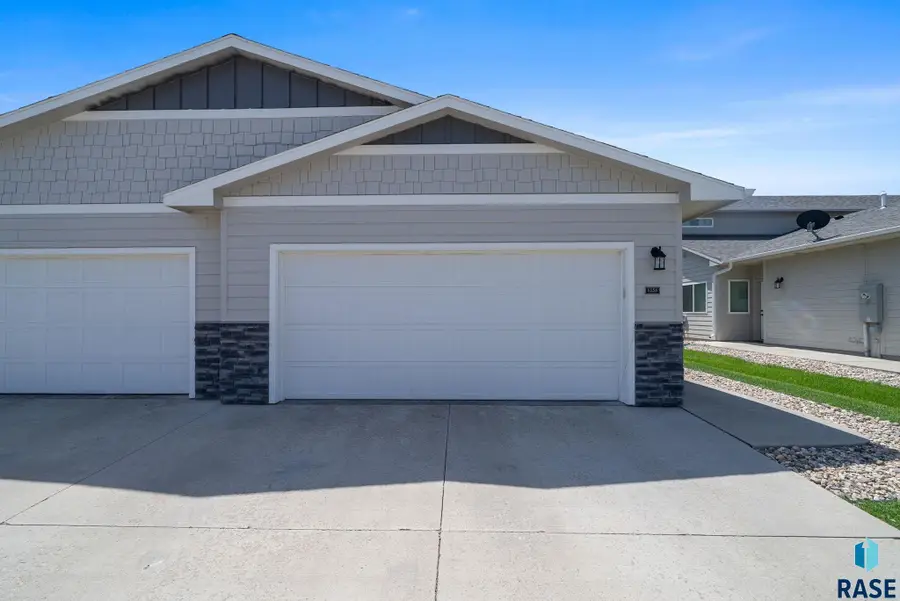 6156 S Alki Pl, Sioux Falls, SD 57108 - #2