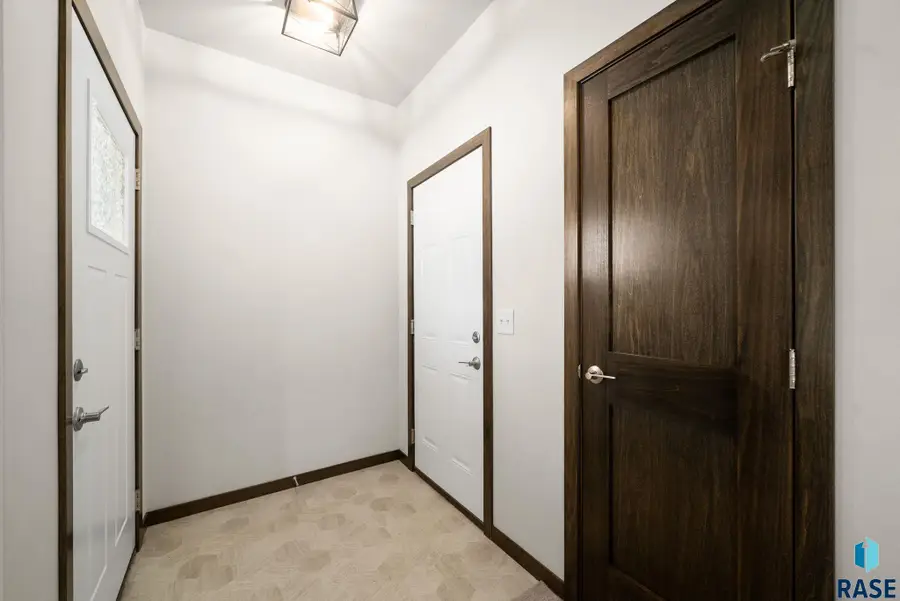 6156 S Alki Pl, Sioux Falls, SD 57108 - #3