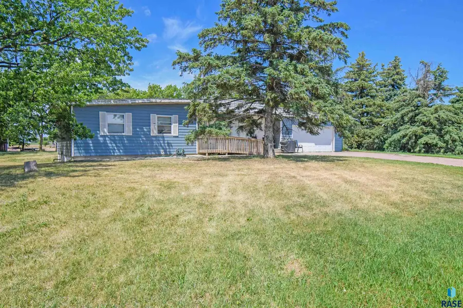 24635 S Garfield Ave, Dell Rapids, SD 57022 - #2