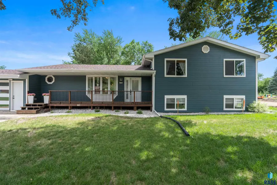 1501 E Sylvan Cir, Brandon, SD 57005 - #2