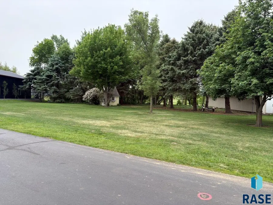 Killarney Park Dr, Wentworth, SD 57075 - #2