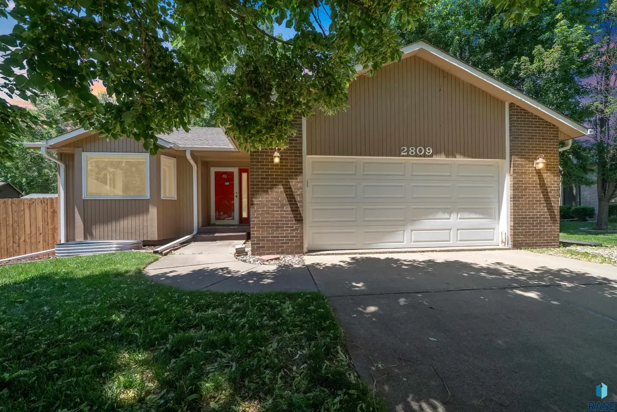2809 S Whetstone Cir, Sioux Falls, SD 57103 - #1