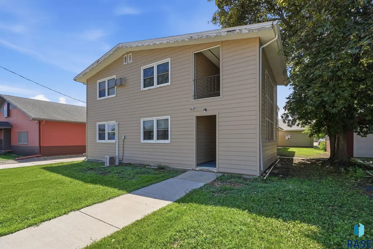 511 -517 Main St S, Lennox, SD 57039 - #1