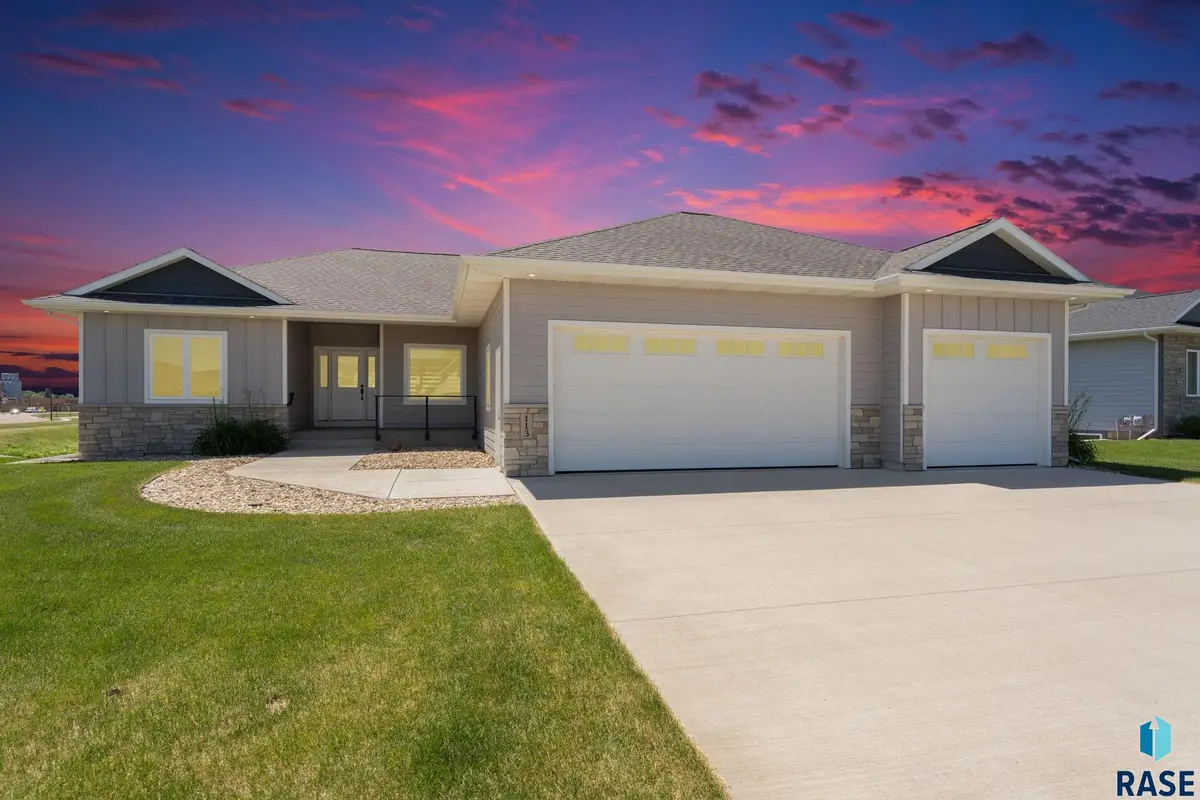 113 Central Park Ct, Harrisburg, SD 57032 - #1