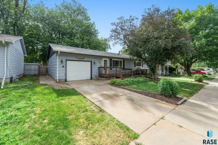 320 N Holiday Ave, Sioux Falls, SD 57103 - #2