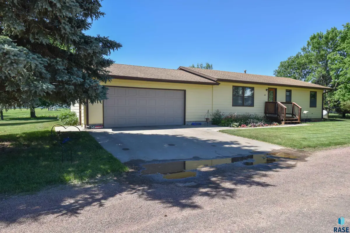 W 8th St, Burke, SD 57523 - #1