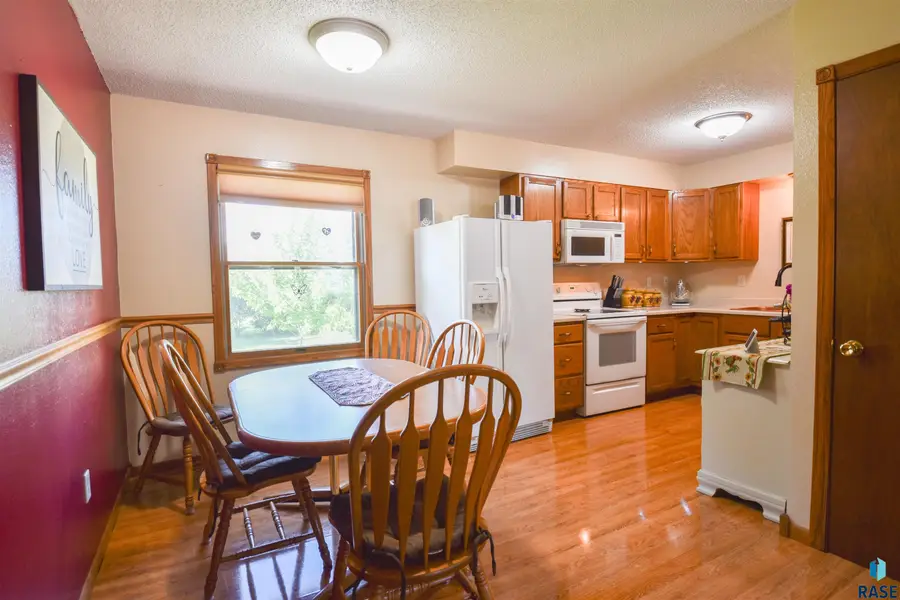 W 8th St, Burke, SD 57523 - #3