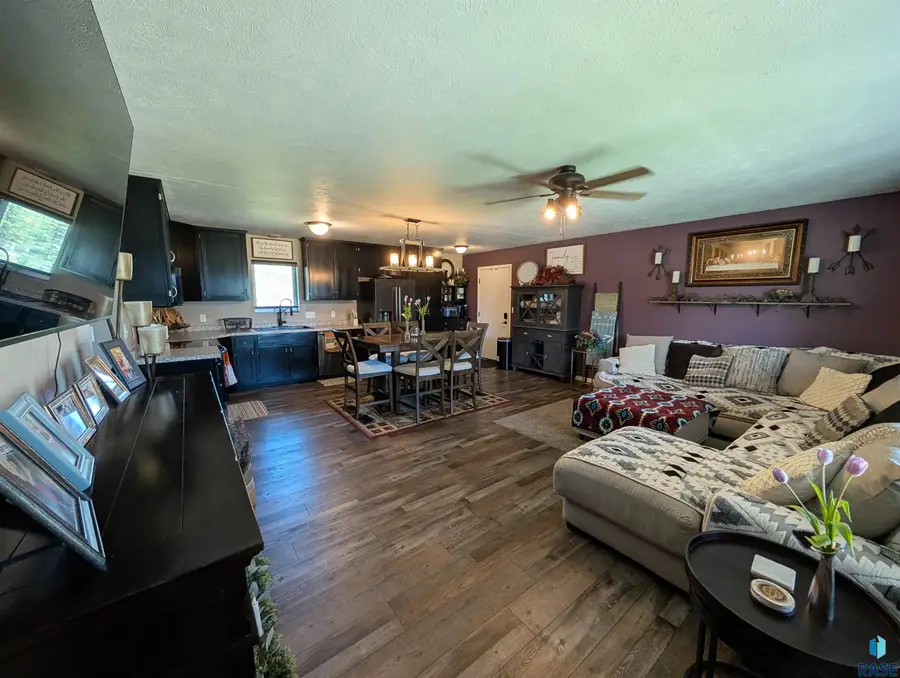 421 6th St Se, Highmore, SD 57345 - #2