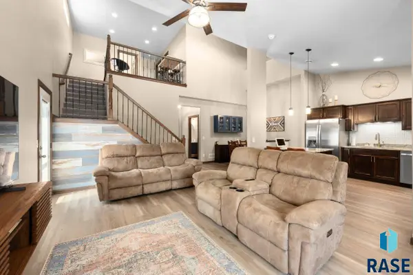 4430 W Kinsley Pl, Sioux Falls, SD 57108
