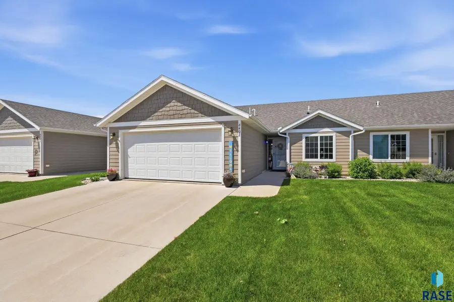 6402 W Maxwell Pl, Sioux Falls, SD 57107 - #2