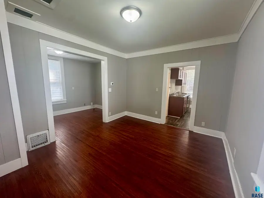 413 S Walts Ave, Sioux Falls, SD 57104 - #3