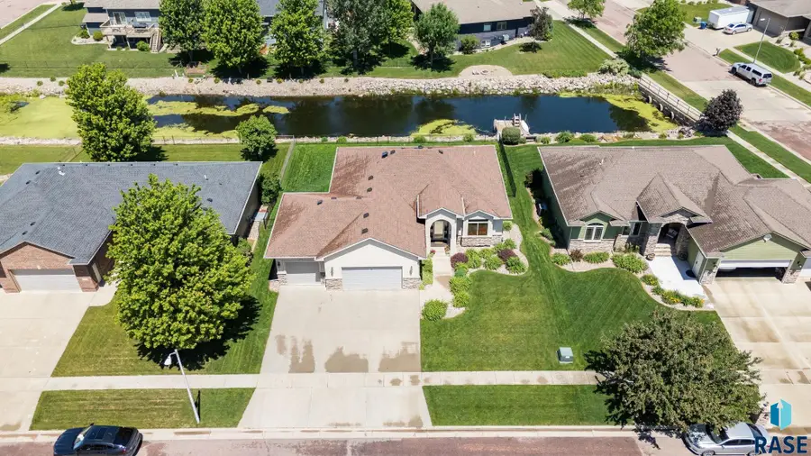 810 Fox Ct, Tea, SD 57064 - #2