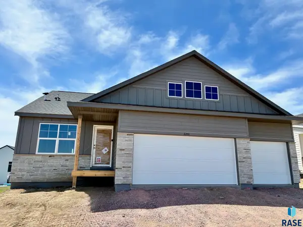 2201 E Alexa St, Brandon, SD 57005