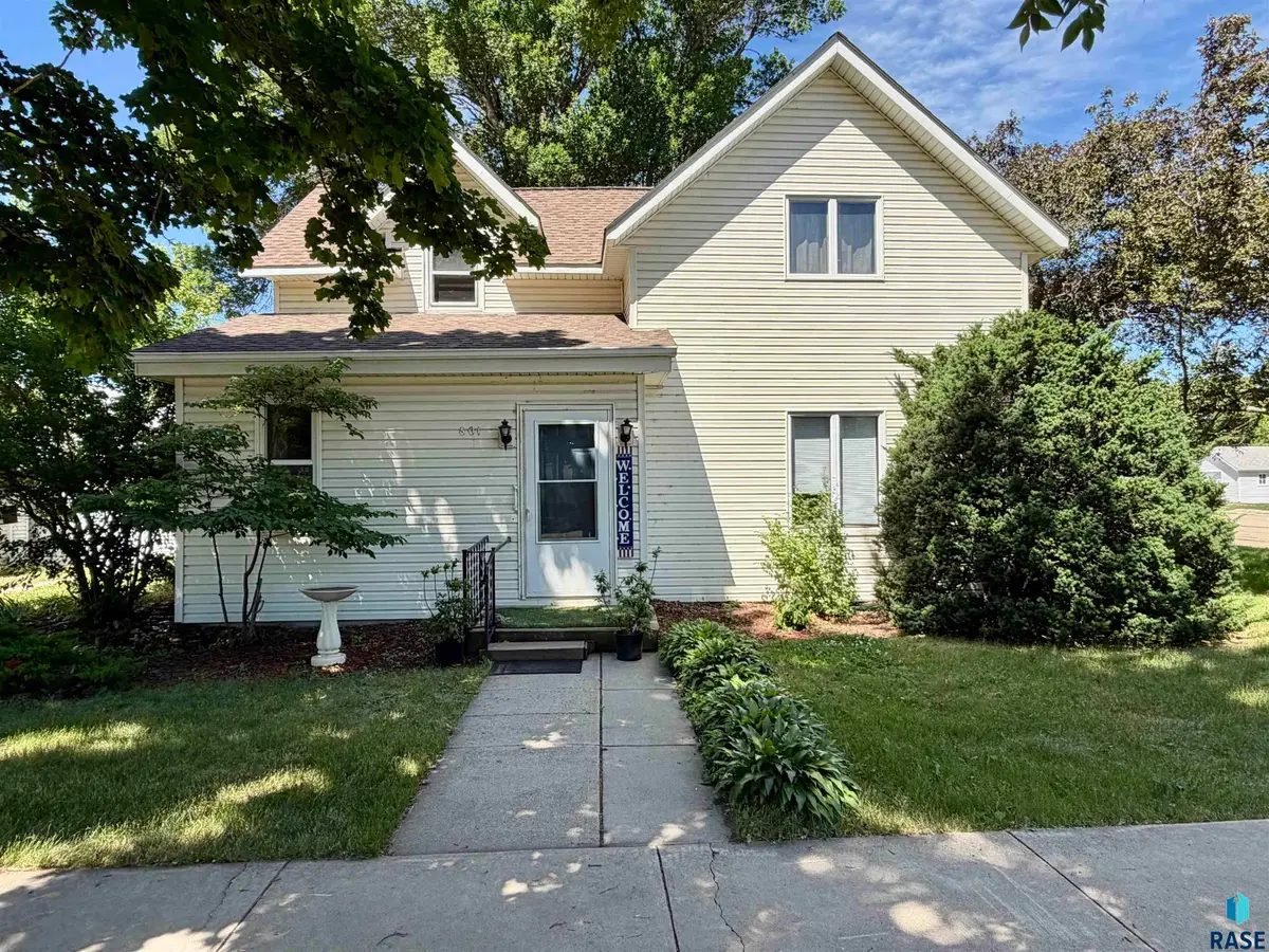 801 Mechanic St, Edgerton, MN 56128 - #1
