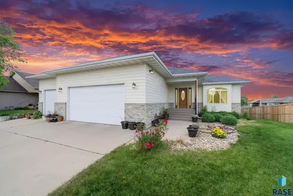 7708 W Justice St, Sioux Falls, SD 57106