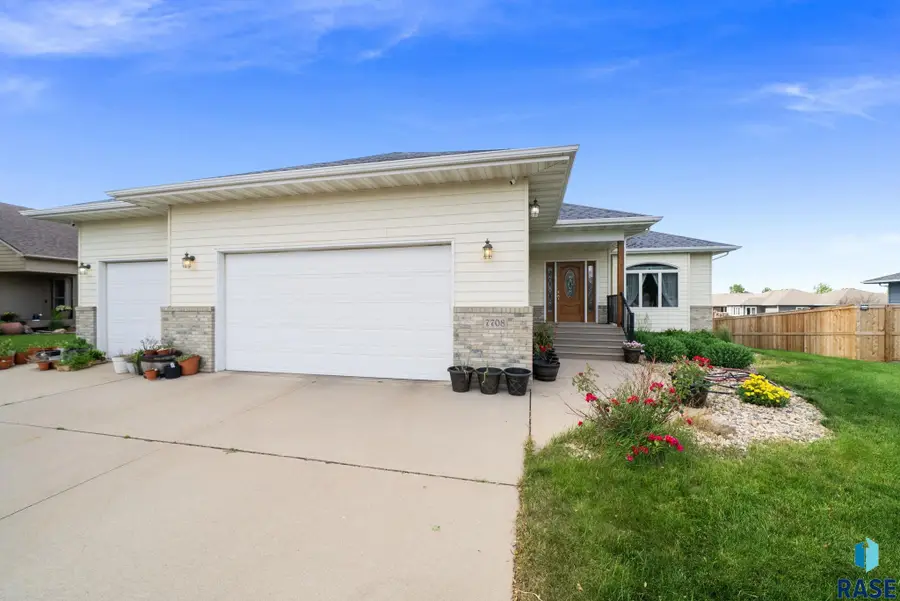 7708 W Justice St, Sioux Falls, SD 57106 - #2