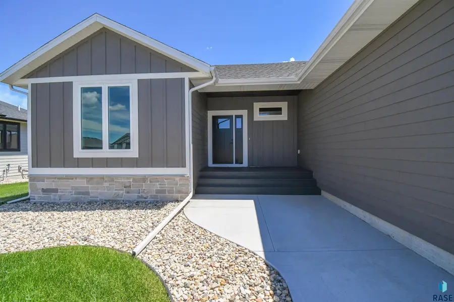 520 Quartzite Ave, Tea, SD 57064 - #2