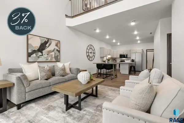 5714 E Marley Pl, Sioux Falls, SD 57108