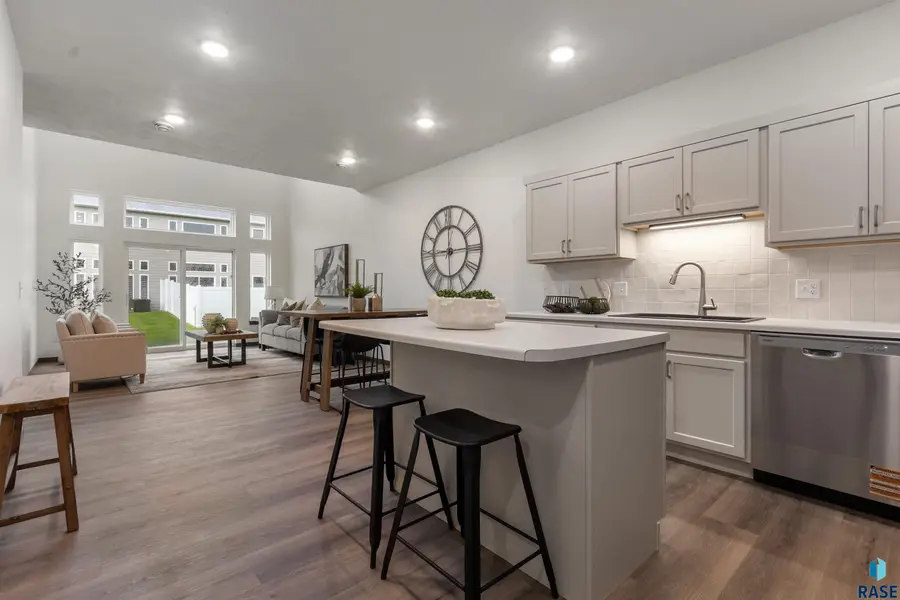 E Marley Pl, Sioux Falls, SD 57108 - #3