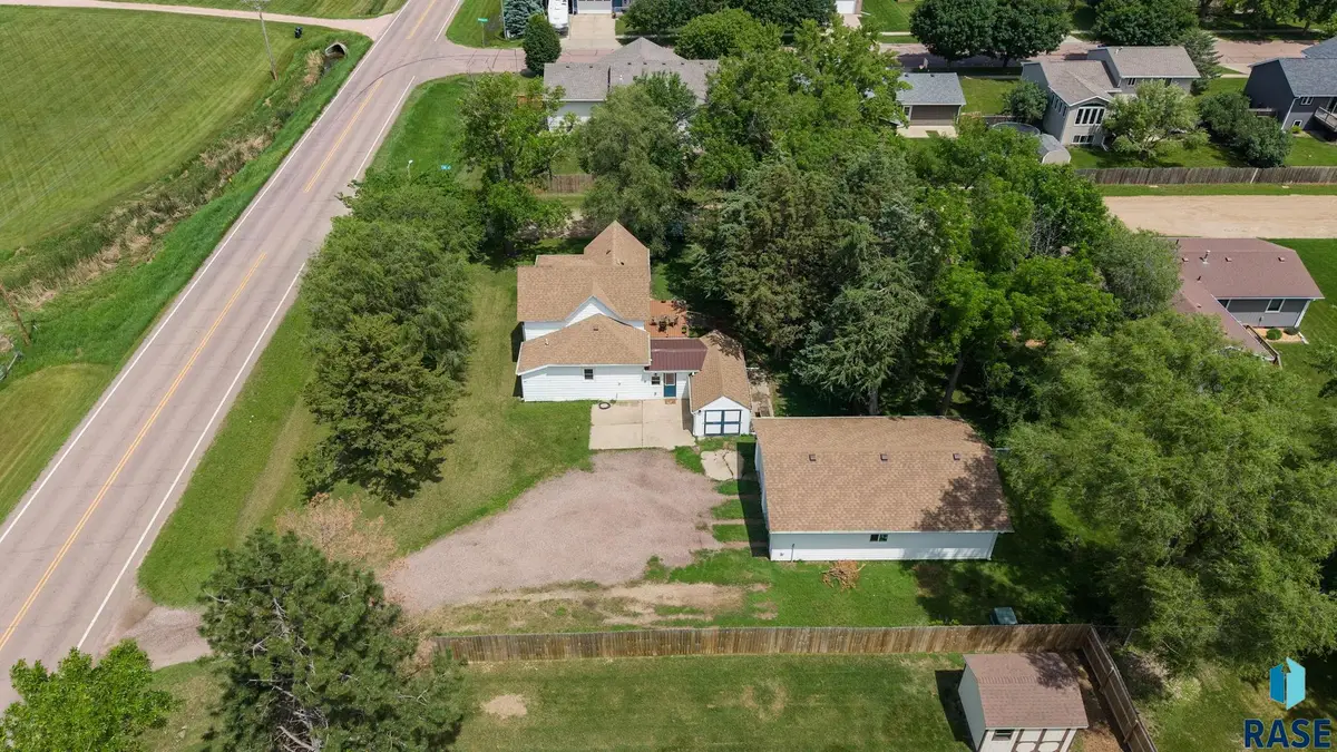304 N Western Ave Ave, Hartford, SD 57033 - #1