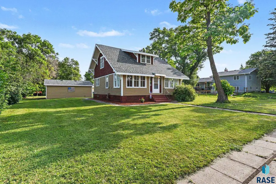 130 W 4th St, Ramona, SD 57054 - #3