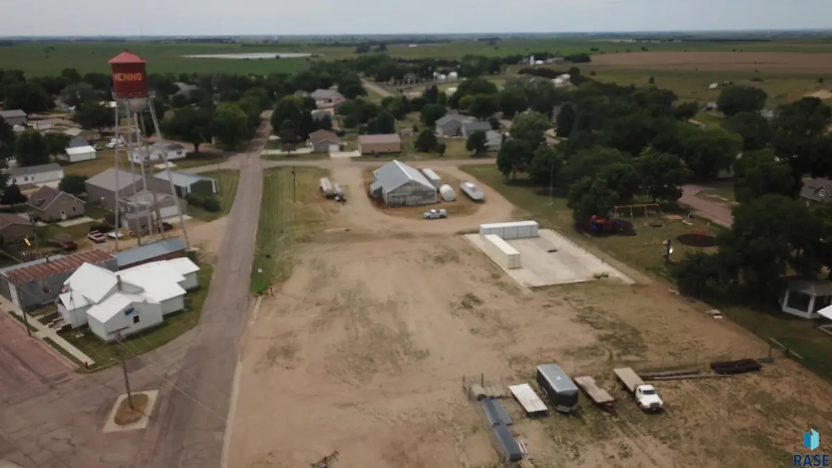 301 S Railway St, Menno, SD 57045 - #1