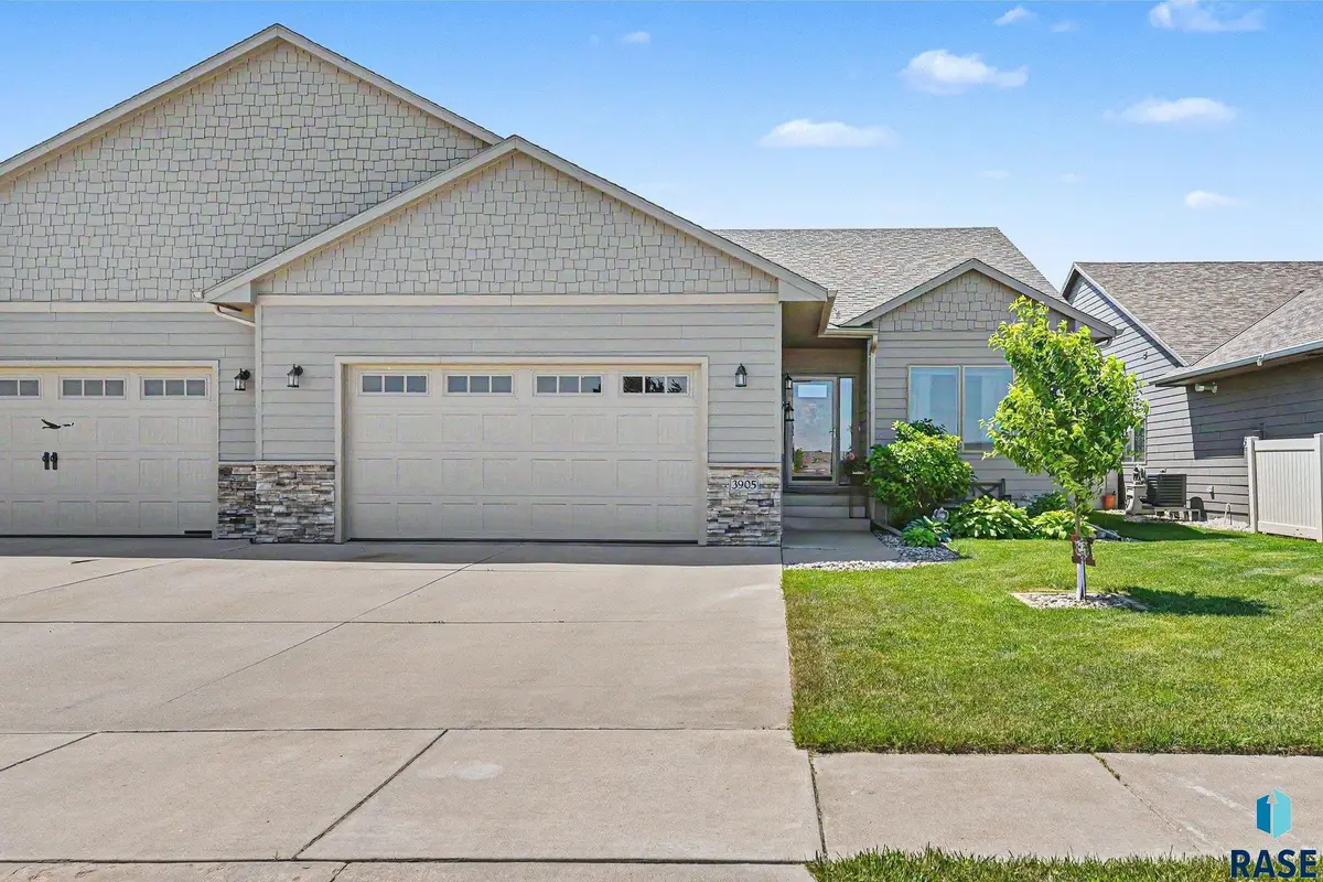 3905 E 68th St, Sioux Falls, SD 57108 - #1