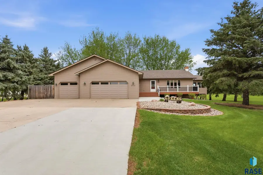 27302 Atkins Pl, Tea, SD 57064 - #2