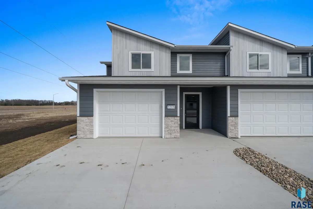 536 Oxford Ave, Harrisburg, SD 57032 - #1