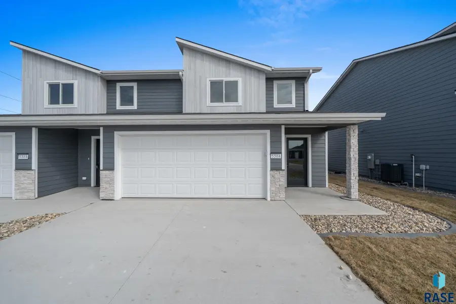 536 Oxford Ave, Harrisburg, SD 57032 - #2