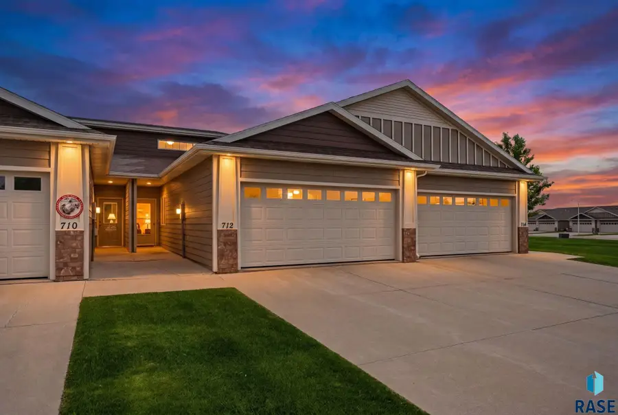 712 E El Dorado Ct, Sioux Falls, SD 57108 - #2