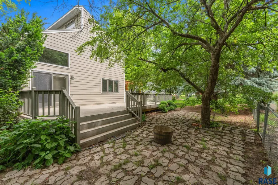 709 E Sandpiper Trl, Sioux Falls, SD 57108 - #3