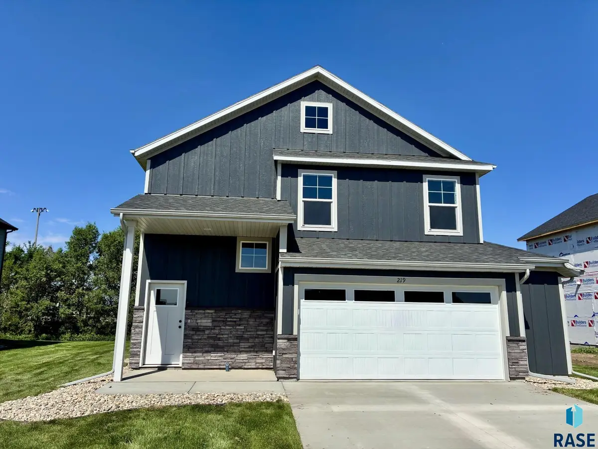 219 Thelma Ave, Harrisburg, SD 57032 - #1