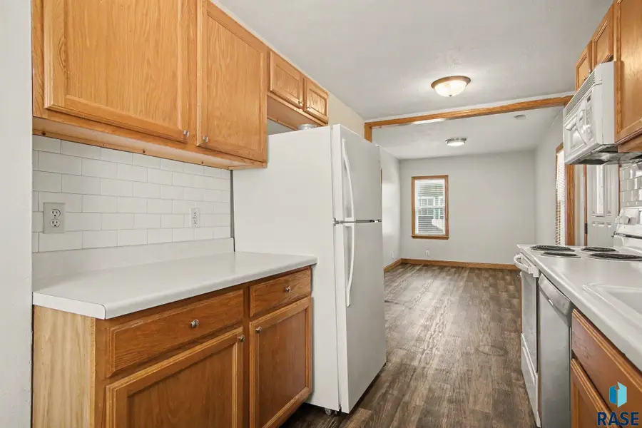 710 N Terrace Pl, Sioux Falls, SD 57104 - #3