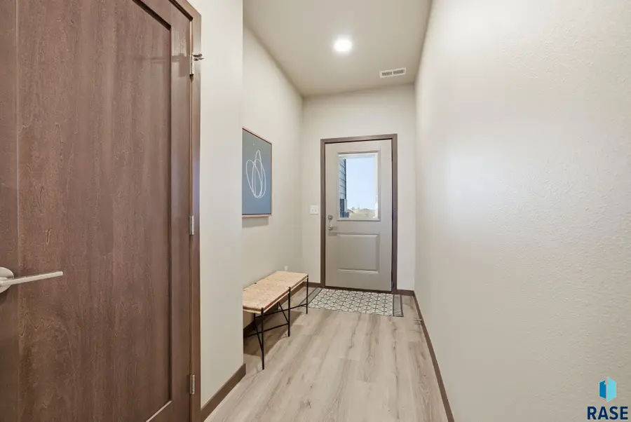 2820 E Hazelnut St, Brandon, SD 57005 - #3