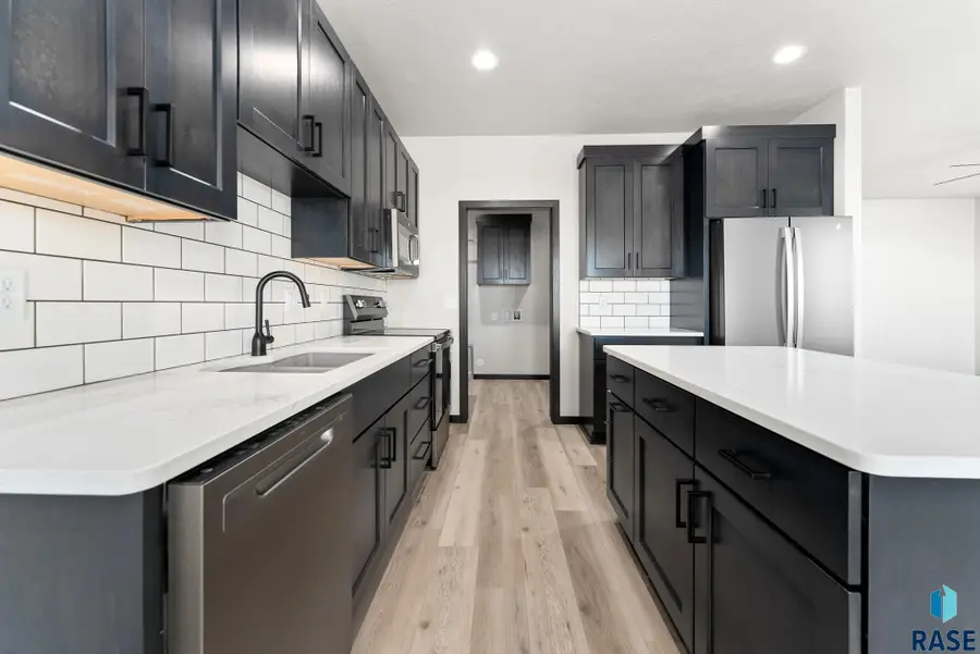 1230 N Titan St, Tea, SD 57064 - #3
