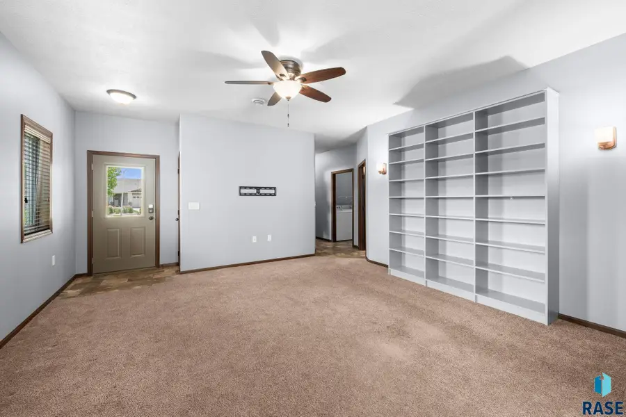 806 E El Dorado Ct, Sioux Falls, SD 57108 - #3