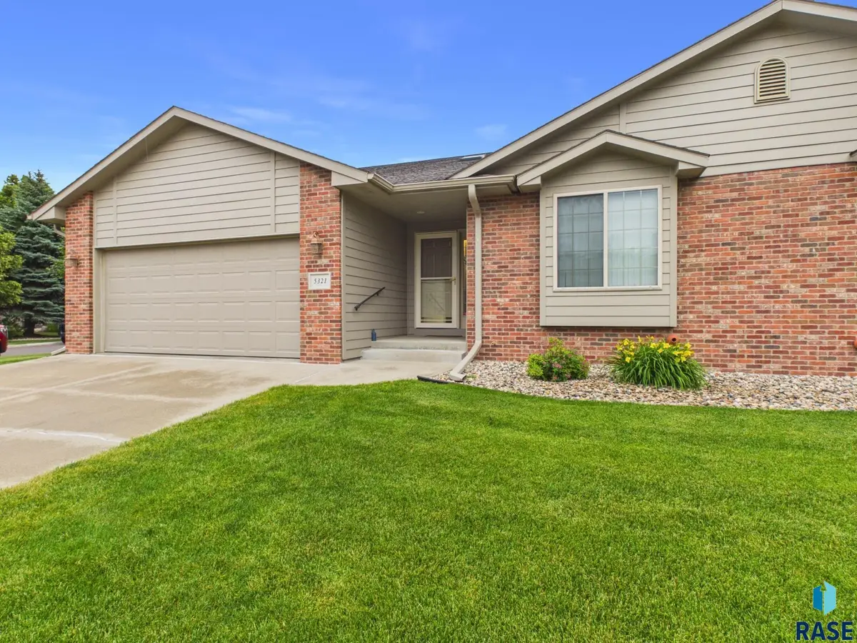 5321 W Summer Creek Pl, Sioux Falls, SD 57106 - #1